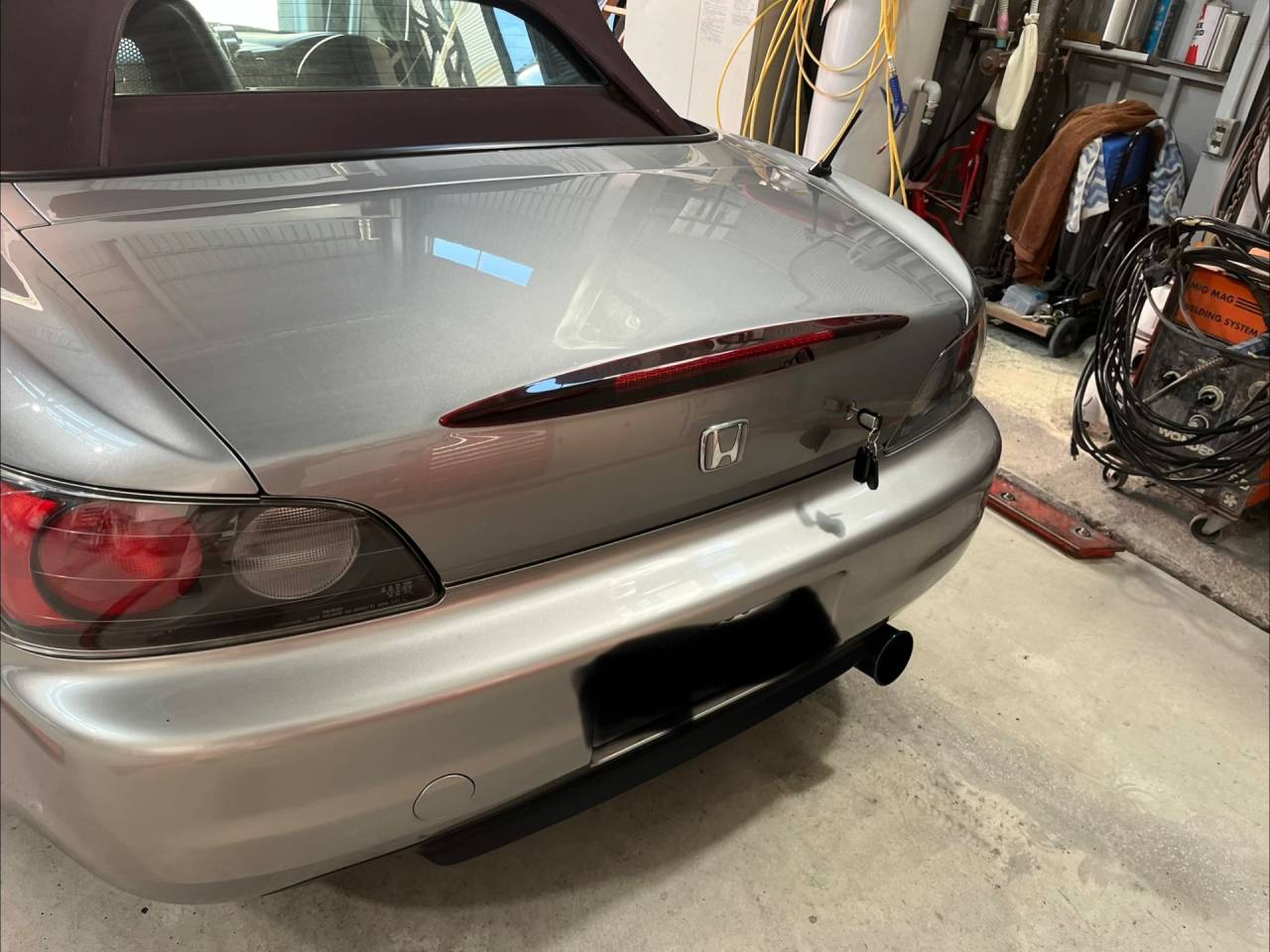 ホンダ　S2000　トランクスポイラー塗装取付